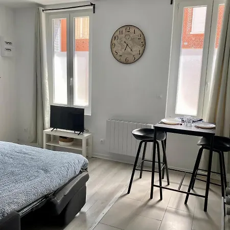 Apartment L'azur - Studio Proche Gare Et Centre-ville De En Bray *